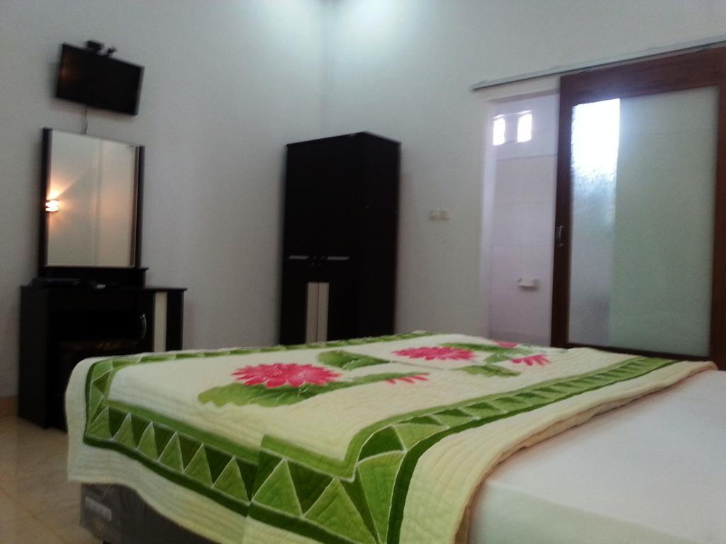 Krisna Homestay Kuta  Стая снимка